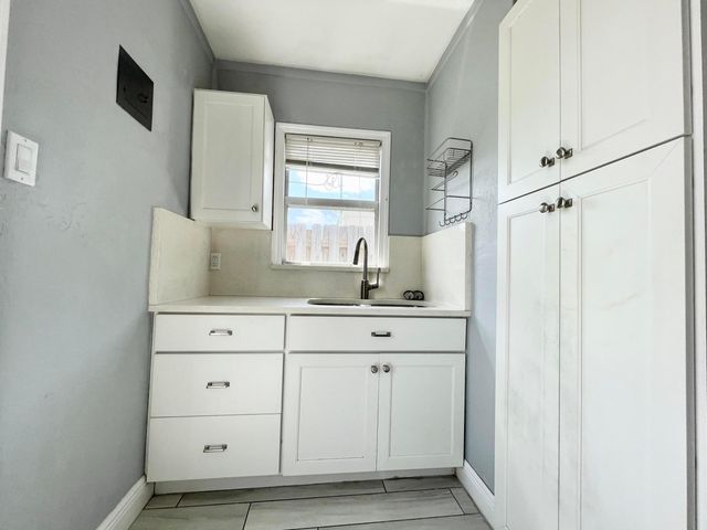 736 Rockland Drive, West Palm Beach, FL 33405