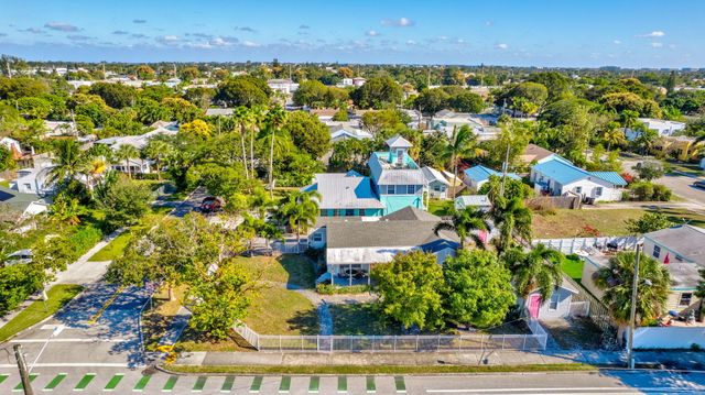 736 Rockland Drive, West Palm Beach, FL 33405