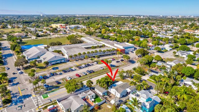 736 Rockland Drive, West Palm Beach, FL 33405