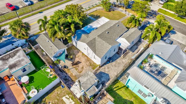 736 Rockland Drive, West Palm Beach, FL 33405