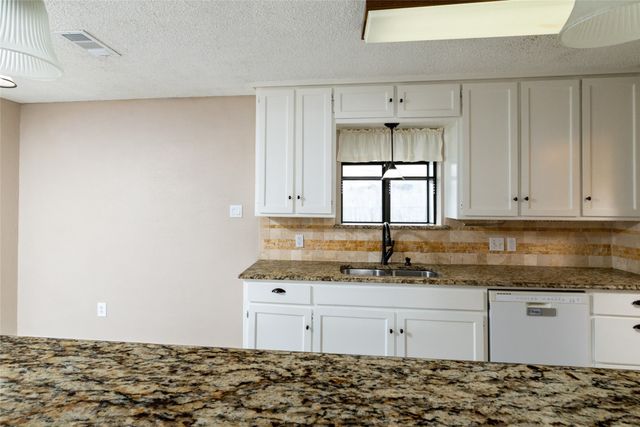 937 Springhill Drive, Burleson, TX 76028