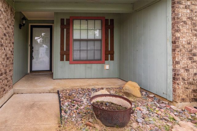 937 Springhill Drive, Burleson, TX 76028