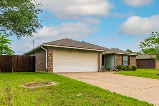 937 Springhill Drive, Burleson, TX 76028