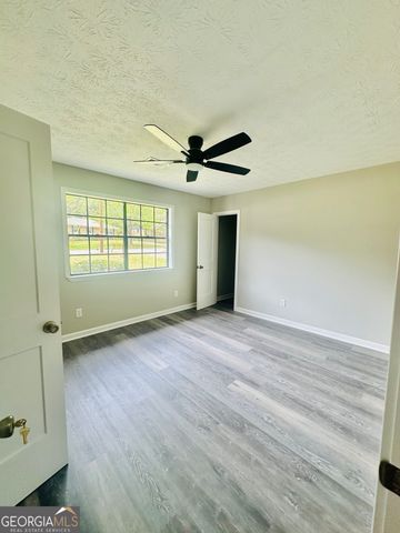 70 Darwin Drive, Jonesboro, GA 30238