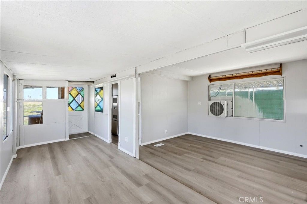 Image 10 of property listing at 2150 S San Jacinto Avenue 19, San Jacinto, CA 92583