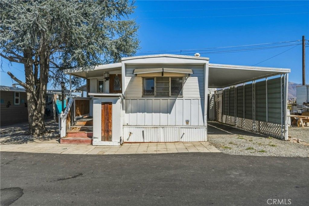 Image 2 of property listing at 2150 S San Jacinto Avenue 19, San Jacinto, CA 92583