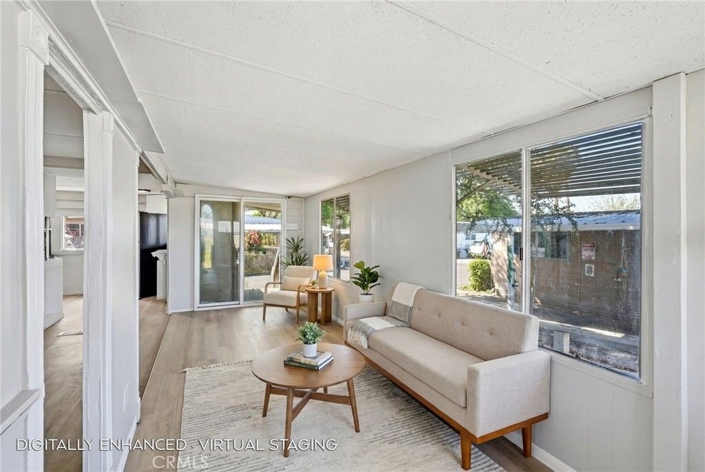 Image 8 of property listing at 2150 S San Jacinto Avenue 19, San Jacinto, CA 92583