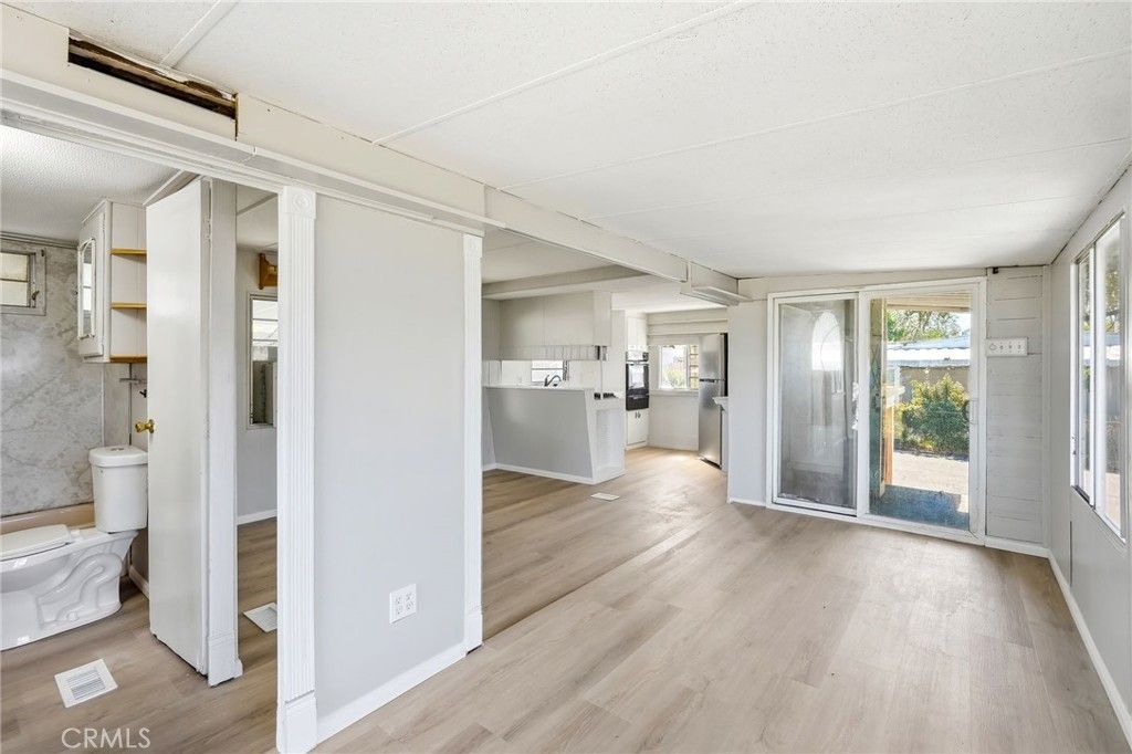 Image 9 of property listing at 2150 S San Jacinto Avenue 19, San Jacinto, CA 92583