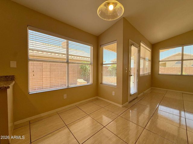 9821 W YUKON Drive, Peoria, AZ 85382