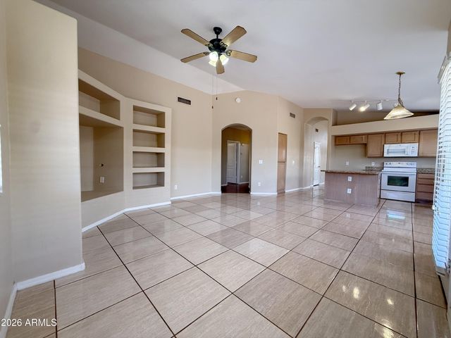9821 W YUKON Drive, Peoria, AZ 85382