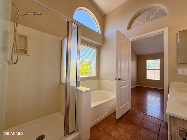 9821 W YUKON Drive, Peoria, AZ 85382