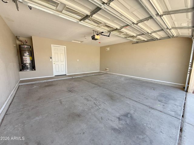 9821 W YUKON Drive, Peoria, AZ 85382