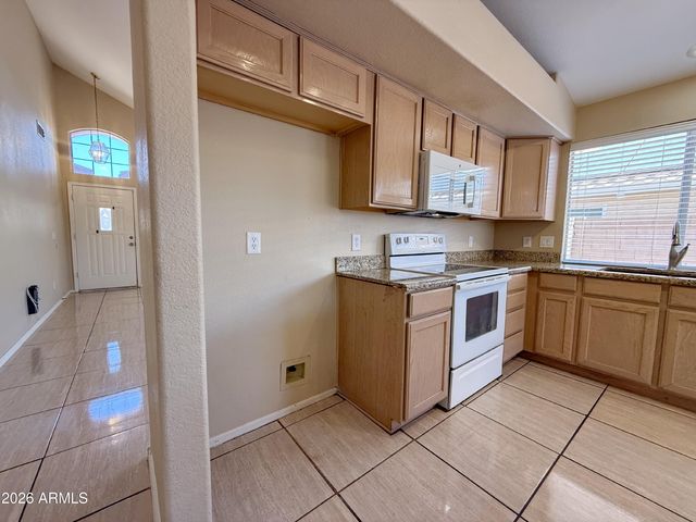 9821 W YUKON Drive, Peoria, AZ 85382