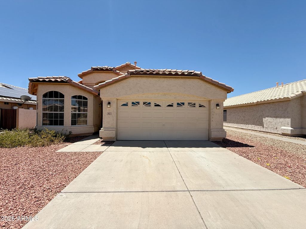 9821 W YUKON Drive, Peoria, AZ 85382