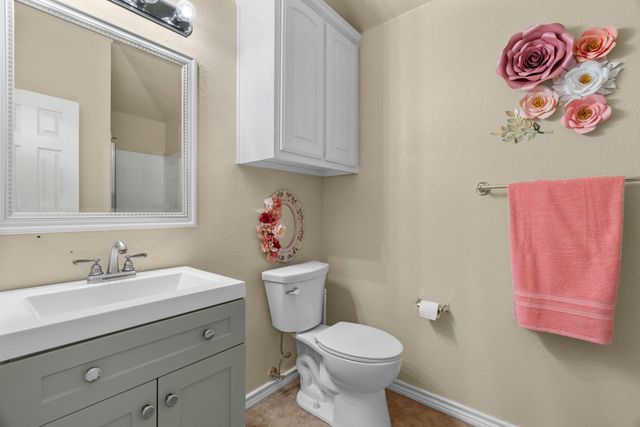 812 Sugar Hill Avenue, Cleburne, TX 76033