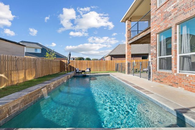 812 Sugar Hill Avenue, Cleburne, TX 76033