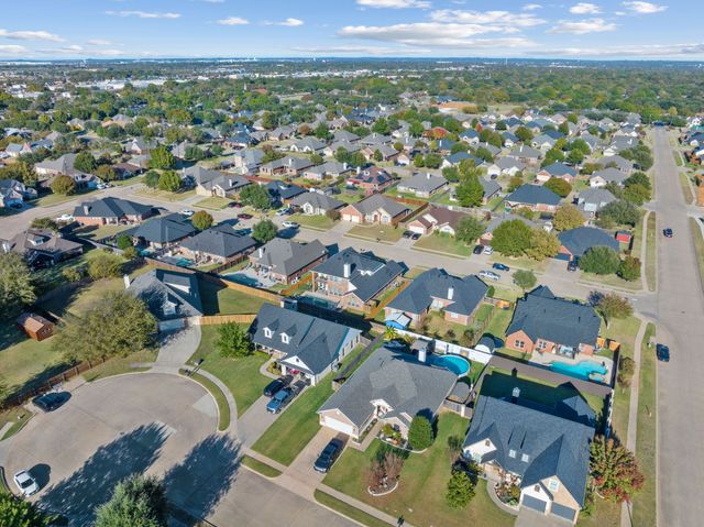 812 Sugar Hill Avenue, Cleburne, TX 76033