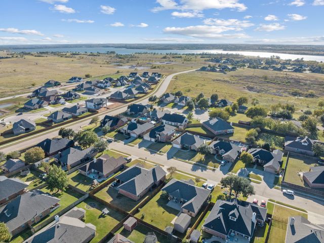 812 Sugar Hill Avenue, Cleburne, TX 76033