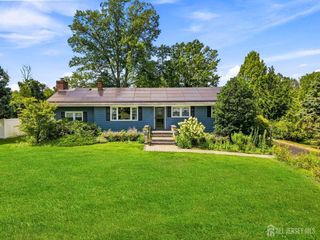20 Claremont Drive, Hillsborough, NJ 08844