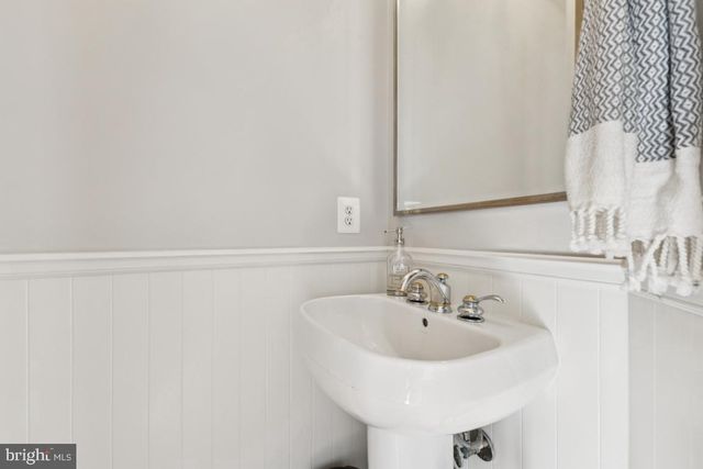 7744 GRANDWIND DR, Lorton, VA 22079