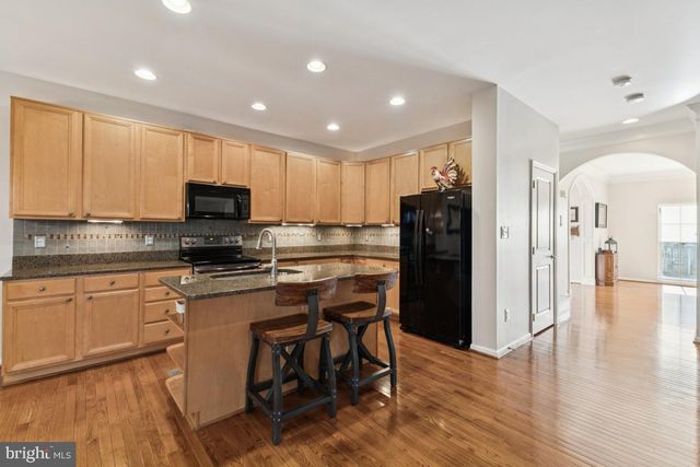 7744 GRANDWIND DR, Lorton, VA 22079