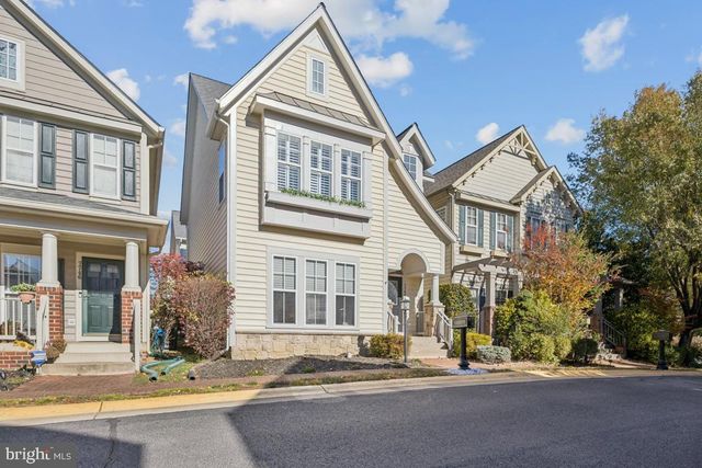 7744 GRANDWIND DR, Lorton, VA 22079