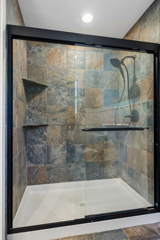 108 Wonder Valley Rd, Hendersonville, TN 37075
