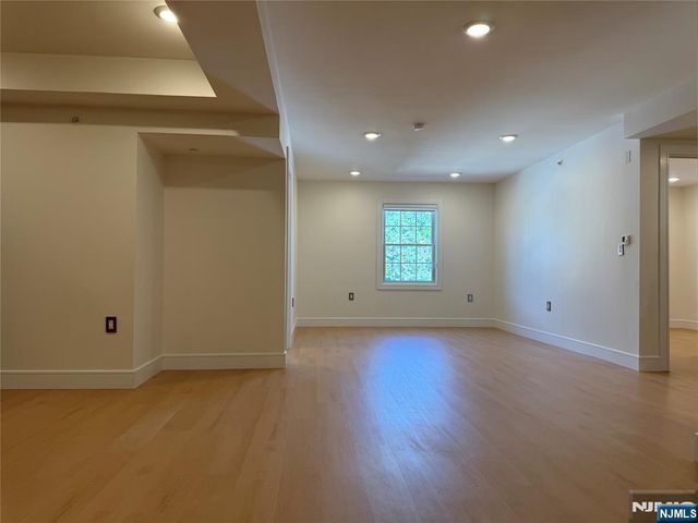627 Valley Road D, Montclair, NJ 07043