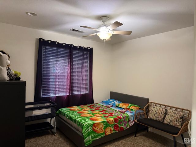 9507 Lake Victoria Drive, Bakersfield, CA 93312