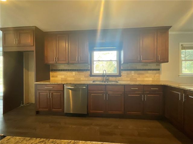 5322 Oshea Lane, Stone Mountain, GA 30088