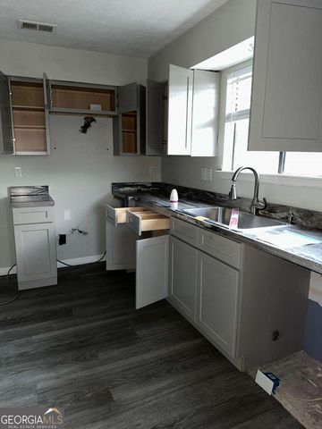 301 Deerfield Drive, Jonesboro, GA 30238