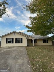 301 Deerfield Drive, Jonesboro, GA 30238