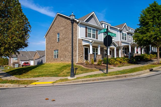 2580 River Trail Dr, Hermitage, TN 37076