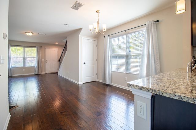 2580 River Trail Dr, Hermitage, TN 37076