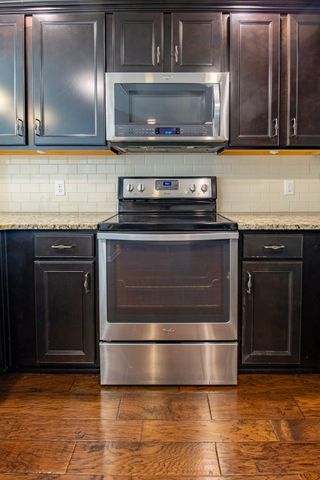 2580 River Trail Dr, Hermitage, TN 37076