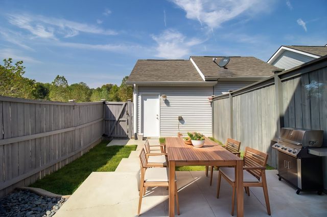 2580 River Trail Dr, Hermitage, TN 37076