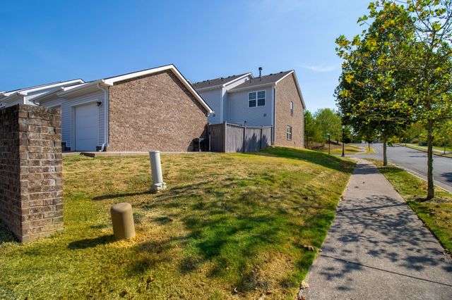 2580 River Trail Dr, Hermitage, TN 37076
