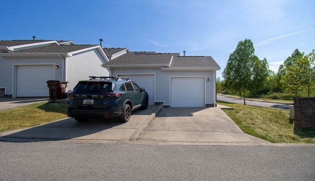 2580 River Trail Dr, Hermitage, TN 37076