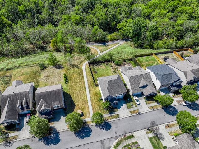 2580 River Trail Dr, Hermitage, TN 37076