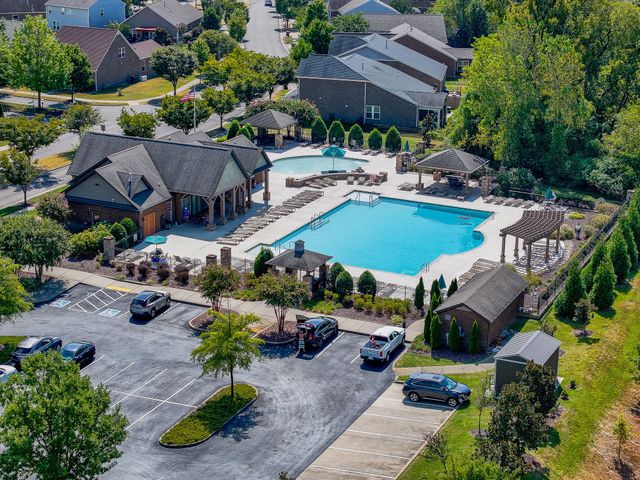 2580 River Trail Dr, Hermitage, TN 37076
