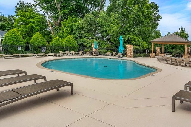 2580 River Trail Dr, Hermitage, TN 37076