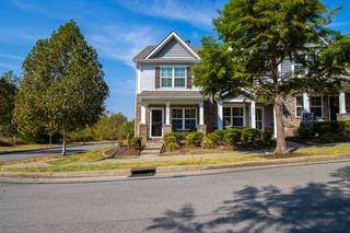 2580 River Trail Dr, Hermitage, TN 37076