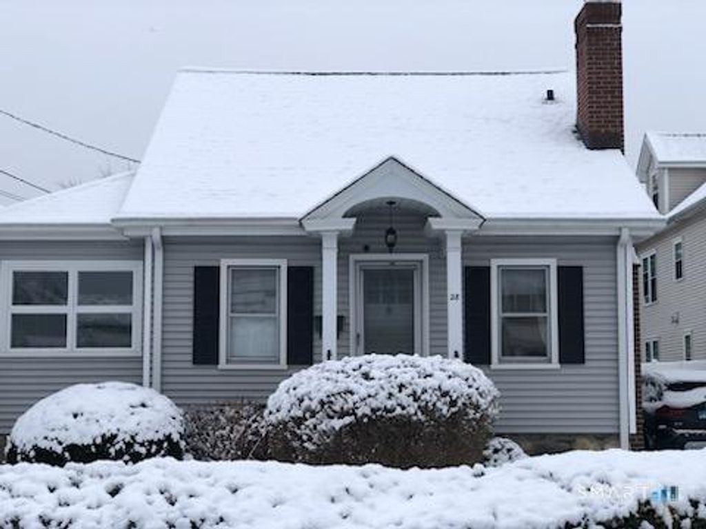 28 Hobbie Street, Stamford, CT 06902