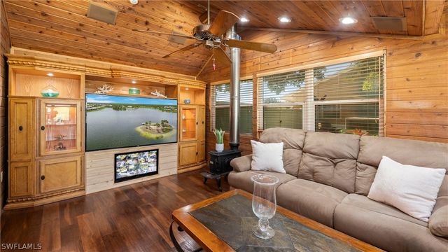 1432 SE 30th ST, Cape Coral, FL 33904