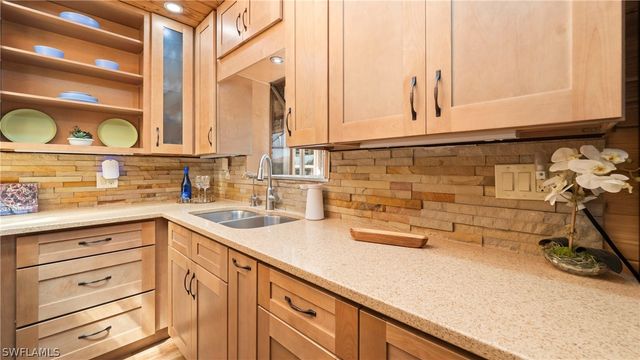 1432 SE 30th ST, Cape Coral, FL 33904