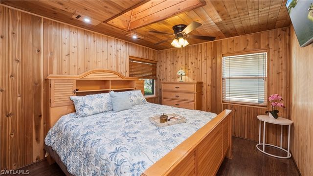 1432 SE 30th ST, Cape Coral, FL 33904