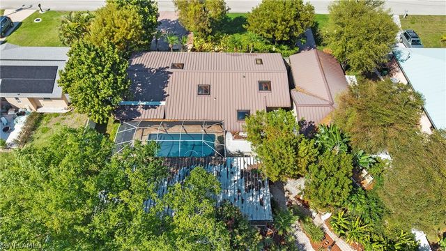 1432 SE 30th ST, Cape Coral, FL 33904