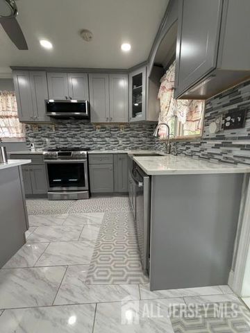 446 bruck Avenue, Perth Amboy, NJ 08861