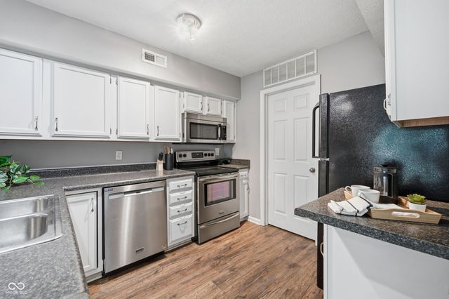 3622 N Lakeside Drive, Muncie, IN 47304