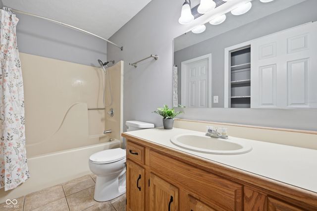3622 N Lakeside Drive, Muncie, IN 47304